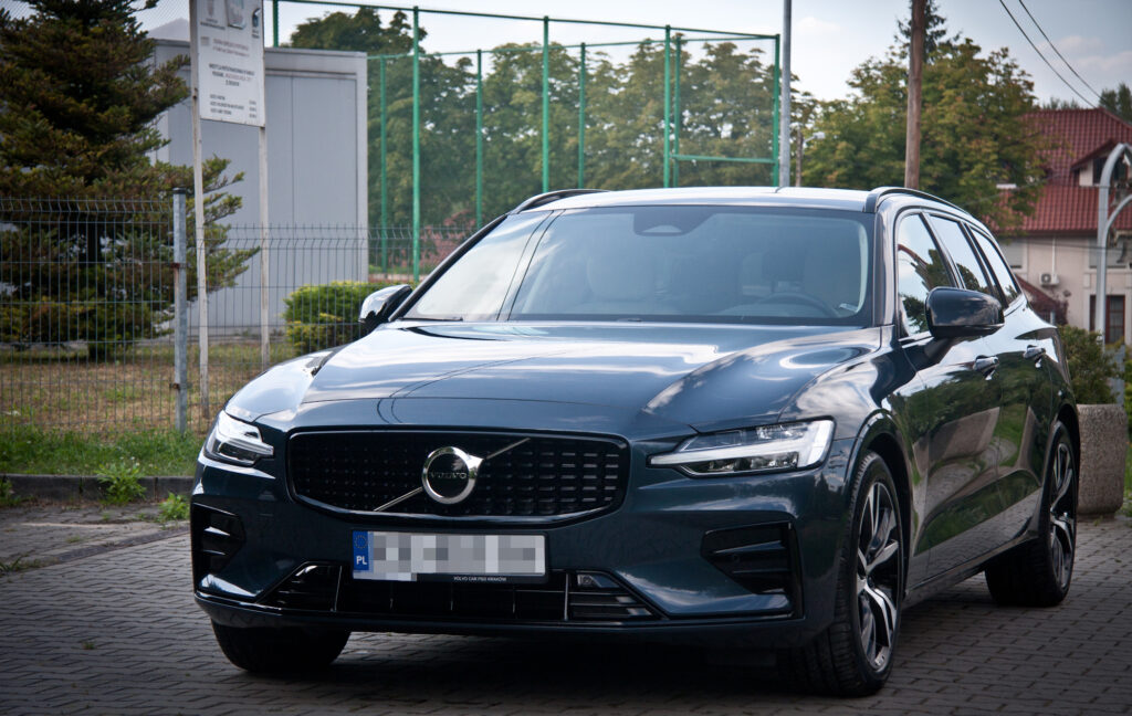 Volvo V60 po pełnym zabezpieczeniu frontu folią PPF