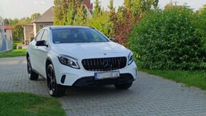 Mercedes GLE przygotowanie – zmiana koloru folią Avery